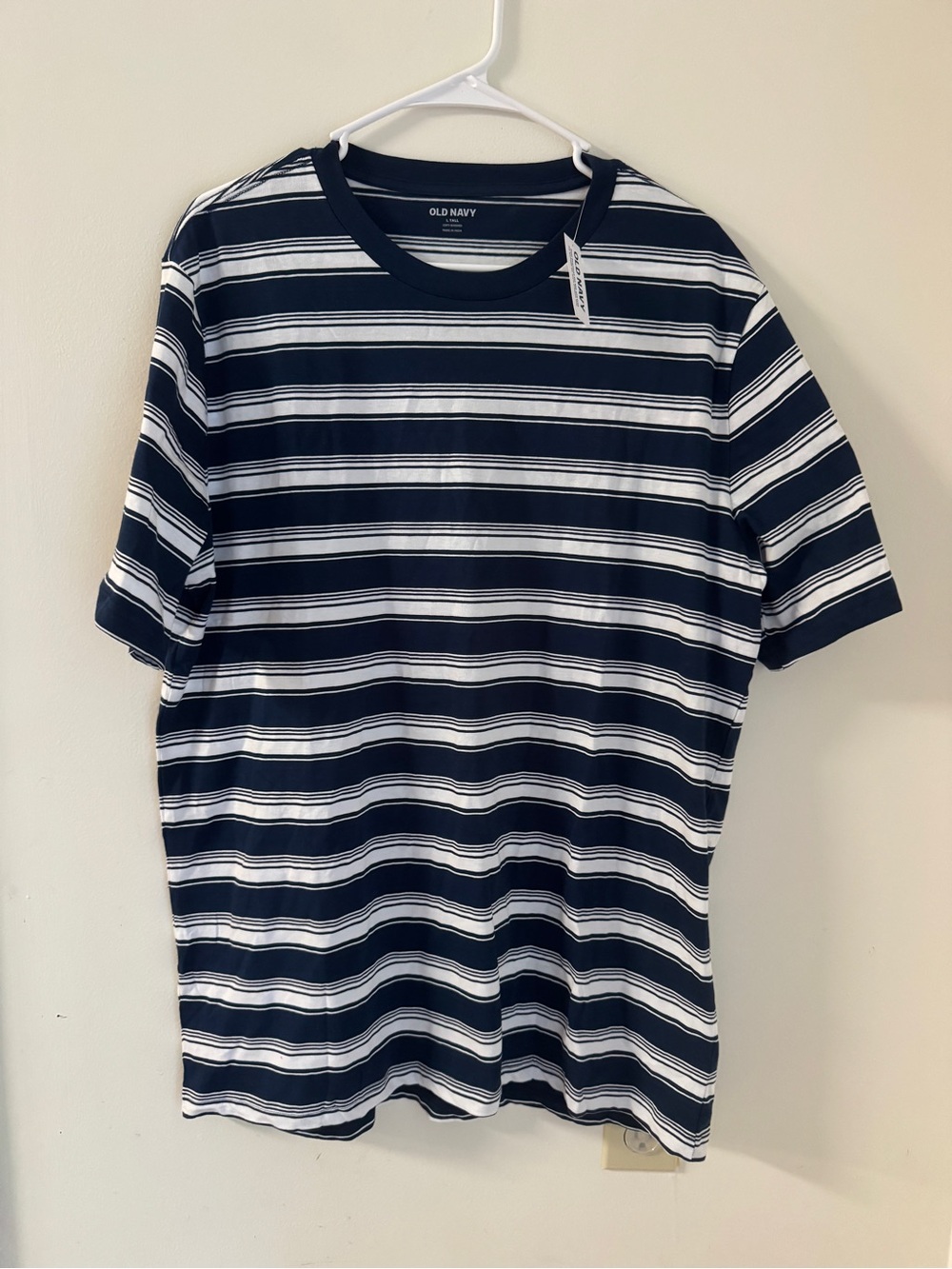 Old Navy Navy & White Striped Men's Crew Neck T-Shirt
